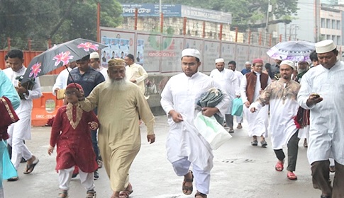 করোনায় জীবনের ঝুঁকি নিয়ে পৌরবাসীর পাশে মেয়র পদপ্রার্থী সিকদার জহিরুল 