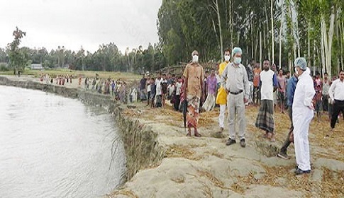 গাইবান্ধার ৩৫ পয়েন্টে ভাঙন শুরু, নদীর গর্ভে শতাধিক ঘর-বাড়ি