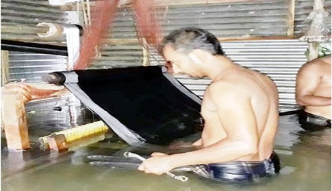 অস্তিত্ব সঙ্কটে টাঙ্গাইলের তাঁতশিল্প, ক্ষয়ক্ষতি আড়াইশ’ কোটি টাকা