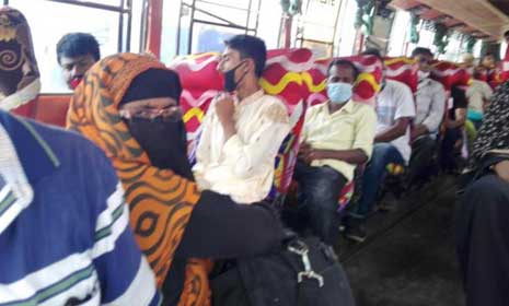 আগের অবস্থায় গণপরিবহন কিন্তু ভাড়া দ্বিগুণ