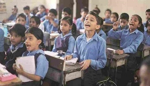 বিদ্যালয় খুললে একেক দিন একেক শ্রেণির পাঠদান