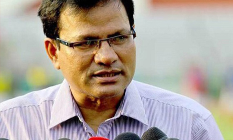 সরে দাঁড়ালেন বাদল, সালাউদ্দিনের প্রতিদ্বন্দ্বী মানিক