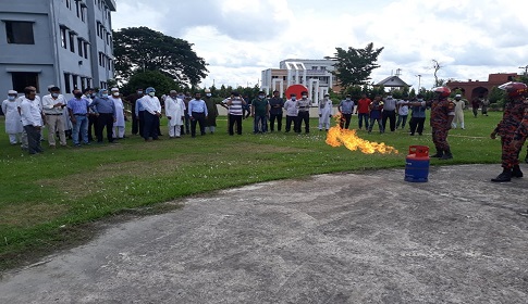 সালথায় দূর্যোগ মোকাবেলায় ফায়ায় সার্ভিসের মহড়া