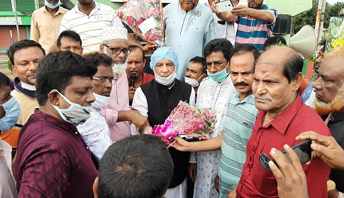 বড়াইগ্রামে জাতীয় শ্রমিক লীগের সভাপতি মন্টুর পথসভা