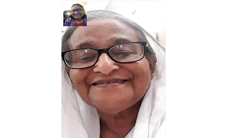 কিশোরীর ইচ্ছা পূরণ করলেন প্রধানমন্ত্রী শেখ হাসিনা