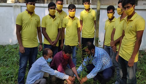 কটিয়াদীতে রক্তদান সমিতির বৃক্ষরোপণ কর্মসূচি 