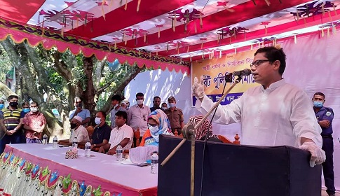 প্রধানমন্ত্রী পুলিশকে আধুনিকায়ন করতে যুগান্তকারী পদক্ষেপ নিয়েছেন : পলক
