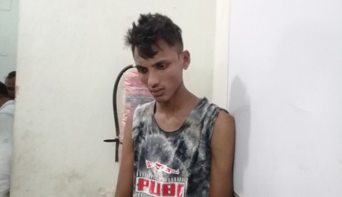 মৌলভীবাজারে চুরি করে পালানোর সময় যুবককে গণধোলাই দিয়ে পুলিশে সোপর্দ