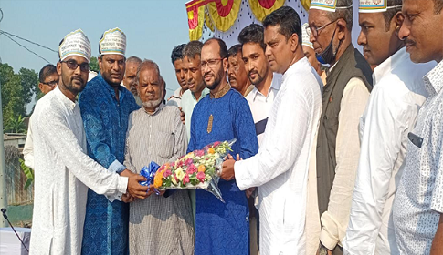 দৌলতদিয়া ঘাটে কৃষক লীগ নেতা নূরে আলম সিদ্দিকি সংবর্ধিত
