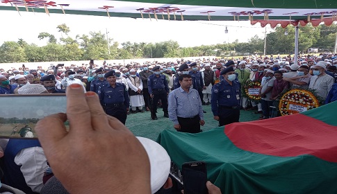 মৌলভীবাজারে রাষ্ট্রীয় মর্যাদায় বীর মুক্তিযোদ্ধা গোলাম মোস্তফার দাফন সম্পন্ন