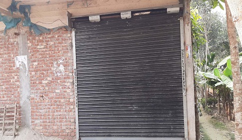 জুয়াড়ি সন্দেহে ব্যবসায়ী ও তার জামাতাকে হাতকড়া পরিয়ে নির্যাতনের অভিযোগ