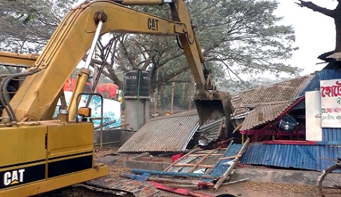 ঝিনাইদহে অবৈধ স্থাপনা উচ্ছেদ অভিযান শুরু