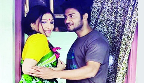 এবার ঋতুপর্ণার নায়ক বাংলাদেশের সাইফ
