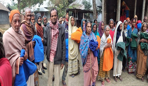 বালিয়াকান্দিতে লন্ডন প্রবাসী লিটন বিশ্বাসের কম্বল বিতরণ
