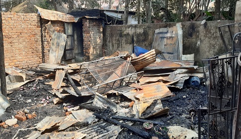 চৌমুহনীতে ভয়াবহ অগ্নিকাণ্ড, ২ কোটি টাকার ক্ষয়ক্ষতি