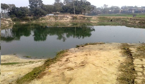 ৬ বছরেও সংস্কার হয়নি আত্রাইয়ের ফুলবাড়ি বেড়িবাঁধ!