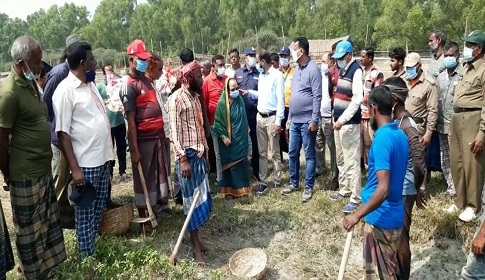 সুন্দরবনে পুকুর খনন-পুনঃখনন শুরু, মিটবে বন্যপ্রাণীর মিঠাপানির চাহিদা 