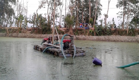 আগৈলঝাড়ায় ভূগর্ভস্থ বালু উত্তোলনের মহোৎসব