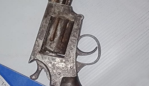 লাউয়াছড়ায় দেশীয় রিভলবারসহ একজন আটক