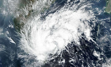 পশ্চিমবঙ্গে ধেয়ে যাচ্ছে ঘূর্ণিঝড় ‘গুলাব’