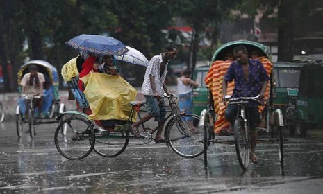 তীব্র গরমের পর রাজধানীতে স্বস্তির বৃষ্টি