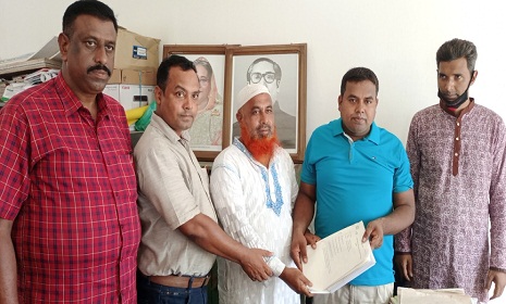 গট্টি ইউনিয়নে চেয়ারম্যান পদে মনোনয়নপত্র জমা দিলেন খোরশেদ খান