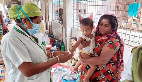 ৪৫ শয্যার শিশু ওয়ার্ডে চিকিৎসা নিচ্ছে প্রায় ৫ গুণ শিশু