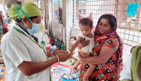 ৪৫ শয্যার শিশু ওয়ার্ডে চিকিৎসা নিচ্ছে প্রায় ৫ গুণ শিশু