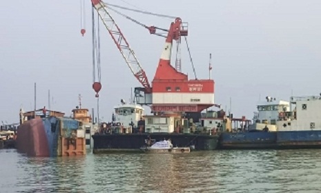 পাটুরিয়ায় চতুর্থ দিনের উদ্ধার অভিযান শুরু