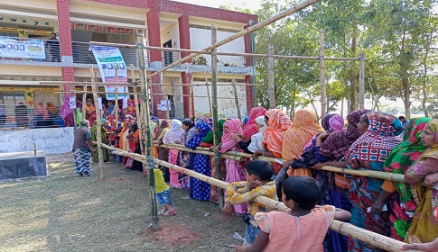 ঠাকুরগাঁওয়ে ১৪টিতে নৌকা ও ৪টিতে স্বতন্ত্র প্রার্থী বিজয়ী