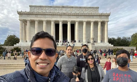 বড়দিনের ছুটিতে সপরিবারে বোস্টনে ঘুরলেন প্রতিমন্ত্রী পলক