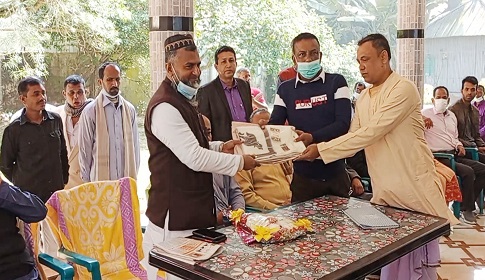 লোহাগড়ায় মেয়রকে সংবর্ধনা