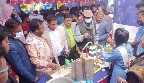 গোয়ালন্দে বিজ্ঞান ও প্রযুক্তি মেলা পরিদর্শন করলেন জেলা পরিষদ চেয়ারম্যান জব্বার