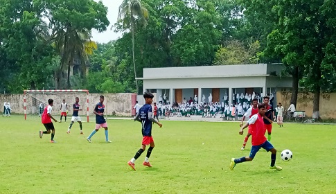 পার্বতীপুরে বঙ্গবন্ধু জাতীয় গোল্ডকাপ ফুটবল টুর্নামেন্ট শুরু