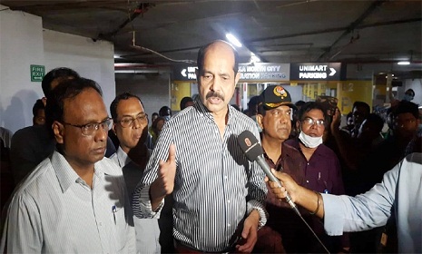 নগর ভবন থেকে পরিচ্ছন্নতা কার্যক্রম শুরু করলেন মেয়র আতিক