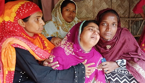 লোহাগড়ায় সংঘর্ষ চলাকালে ভ্যান চালককে কুপিয়ে হত্যা