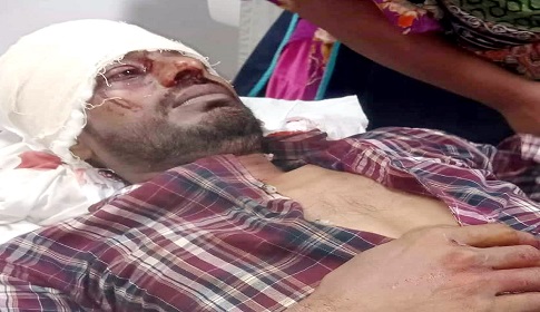 বরিশালে সালিশ বৈঠকে হামলা ঠিকাদারকে কুপিয়ে জখম
