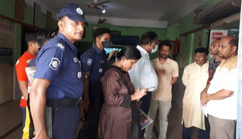 বোয়ালমারীতে ৭ ক্লিনিক বন্ধ করলেন প্রশাসন