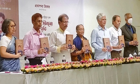 ‘ক্ষমতাসীনরা মনে করে, পুলিশ তাদের নিজের সম্পদ’