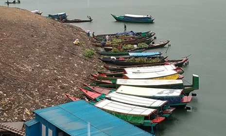 ৪৮ ঘন্টা পর রাঙামাটিতে লঞ্চ চলাচল শুরু