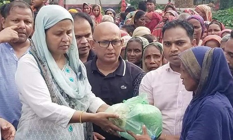 হবিগঞ্জের লাখাইয়ে বানভাসি মানুষের পাশে বিদিশা এরশাদ