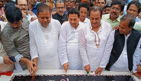 পদ্মা সেতু নির্মাণের মধ্য দিয়ে দেশে নতুন দিগন্ত সৃষ্টি হয়েছে : শামীম হক