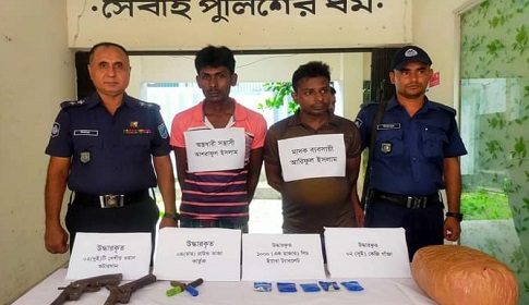পাংশা থানা পুলিশের অভিযানে অস্ত্র-মাদকসহ ২ যুবক আটক