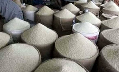 দিনাজপুরে বেড়েছে চালের দাম