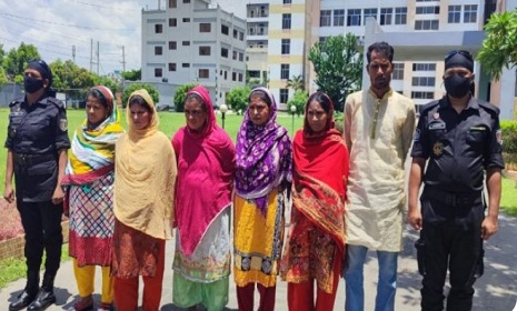 নারায়ণগঞ্জে নারী পাচার চক্রের ছয় সদস্য আটক