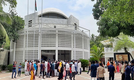 ৬ ও ৭ অক্টোবর টুঙ্গিপাড়া বঙ্গবন্ধু সমাধিসৌধ কমপ্লেক্সে দর্শনার্থী  প্রবেশ বন্ধ