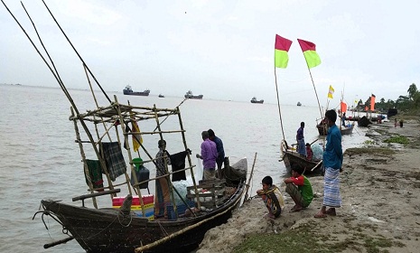 শুক্রবার থেকে নদী ও সাগরে ফের ২২ দিন মাছ ধরা নিষিদ্ধ