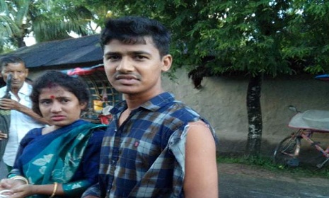 সাতক্ষীরায় দুর্গা পূজা দেখতে যেয়ে ছিনতাইয়ের শিকার দুই ভাই বোন