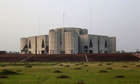৩২ লাখ টাকা বরাদ্দে ৬৪ জেলায় হচ্ছে সাহিত্যমেলা