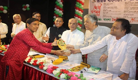 ভারত-বাংলাদেশ মৈত্রী সম্মাননা পেলেন সাংবাদিক মানিক লাল ঘোষ